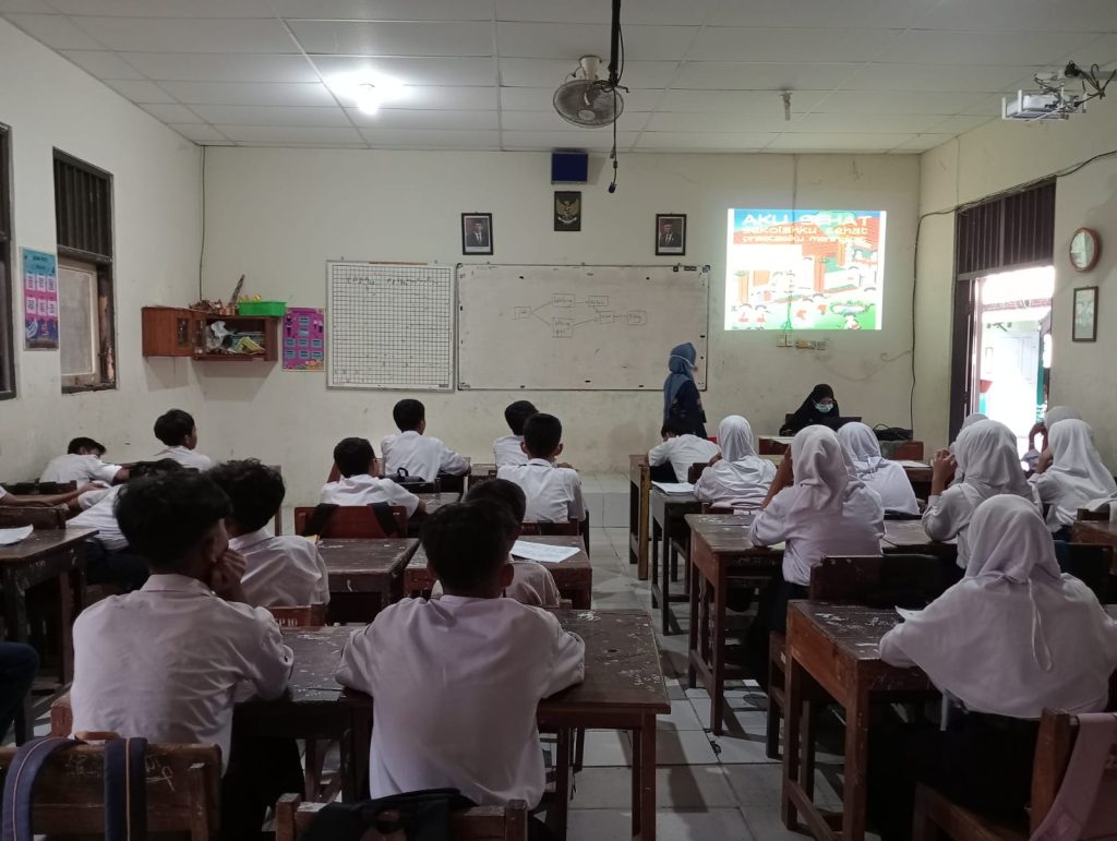 kegiatan Sosialisasi PHBS dan skrining PTM SMPN 10 Tegal 2